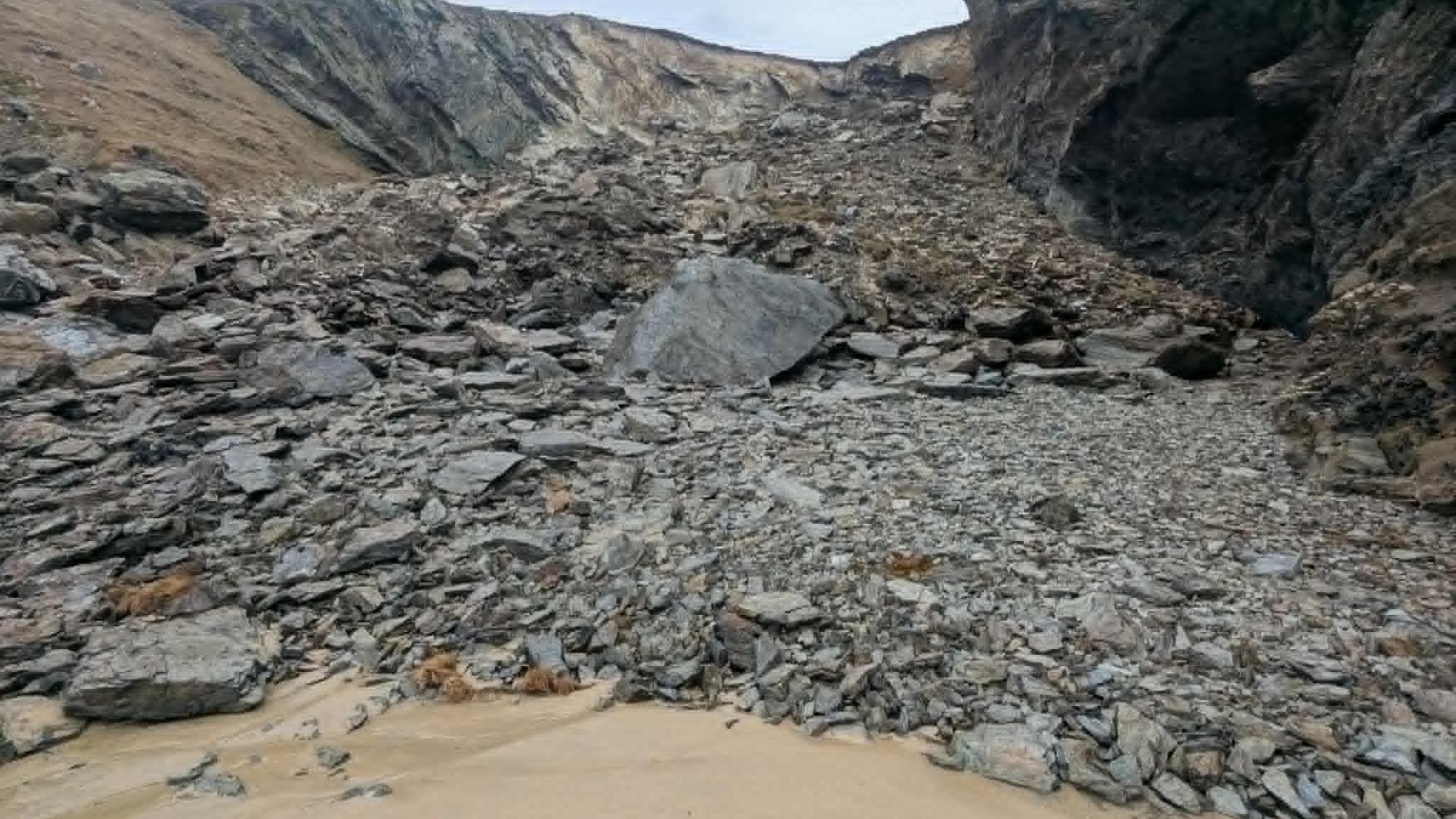 Popular cave cordoned off after cliff fall