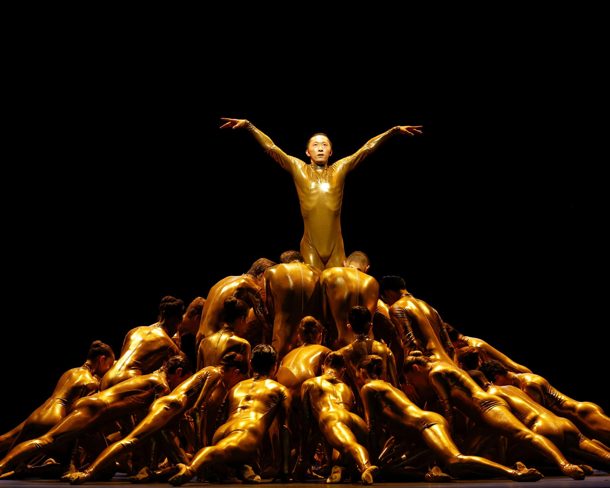 Mere Mortals review – a dazzling, maddening ballet for the AI age