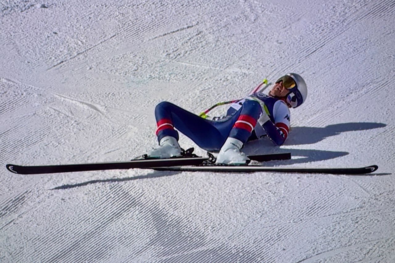 New Photo - Lindsey Vonn Still Waiting on Another Surgery and ACL Repair 7 Months After Olympics Crash