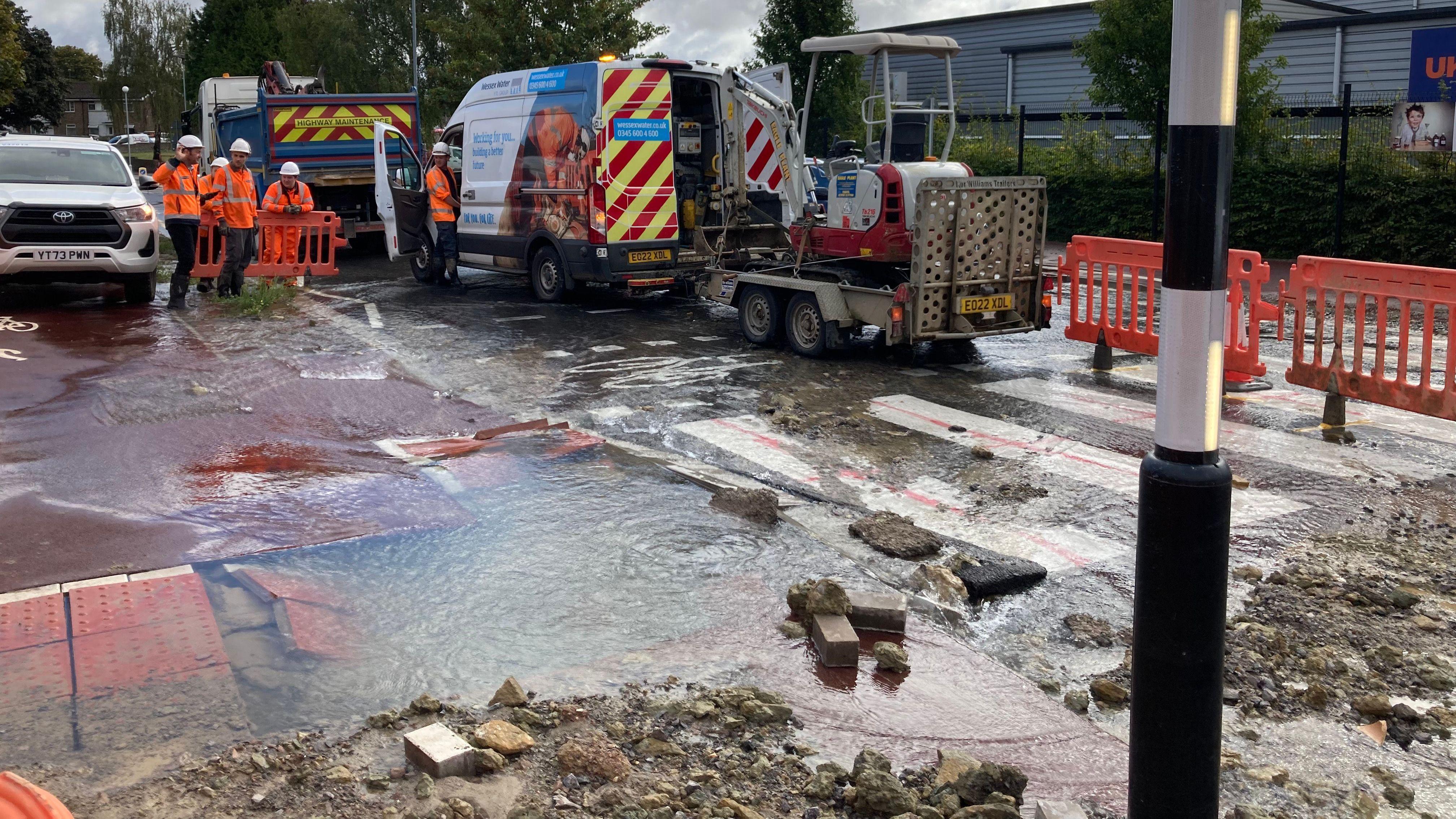 Why do pipes burst in heatwaves - and what can be done?