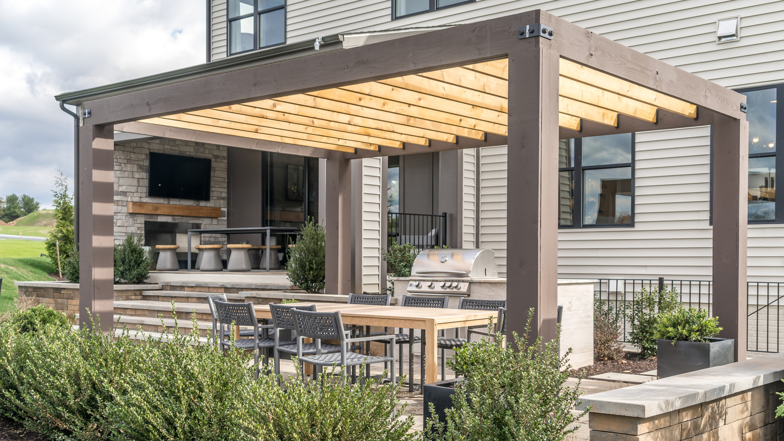 Building An Outdoor Kitchen Can Get Expensive. Here's An Easy Way To Do It Cheaply