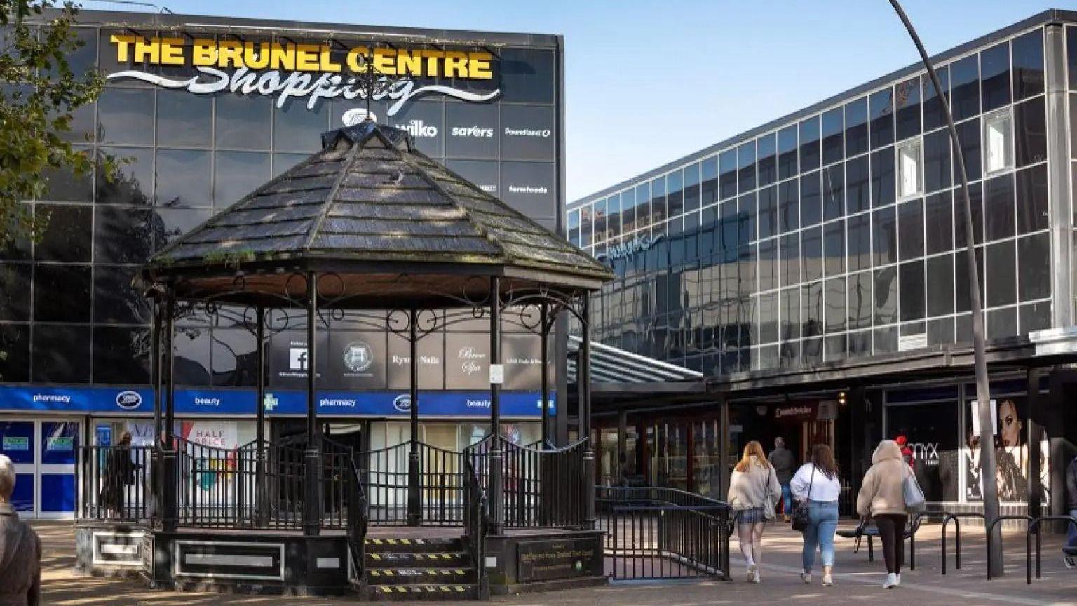 Demolition of 1970s shopping centre a step closer
