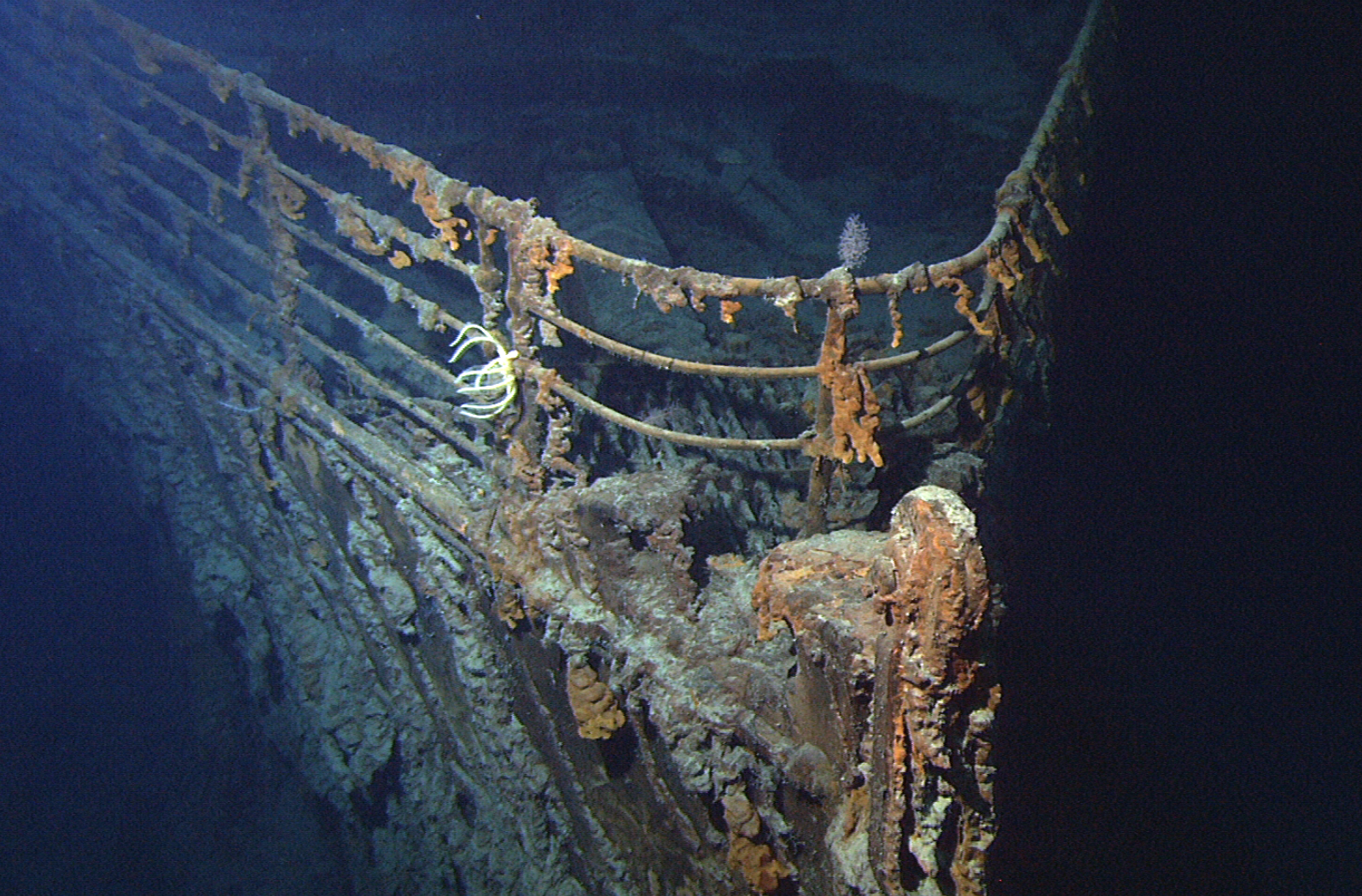 This day in history: Titanic wreckage found