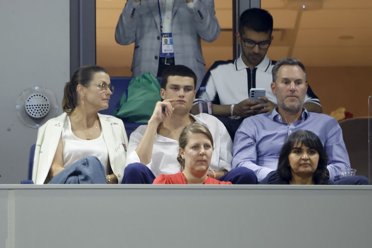 New Photo - Bridget Moynahan’s Son Jack, 19, Looks Just Like Dad Tom Brady During Rare Blended Family Outing