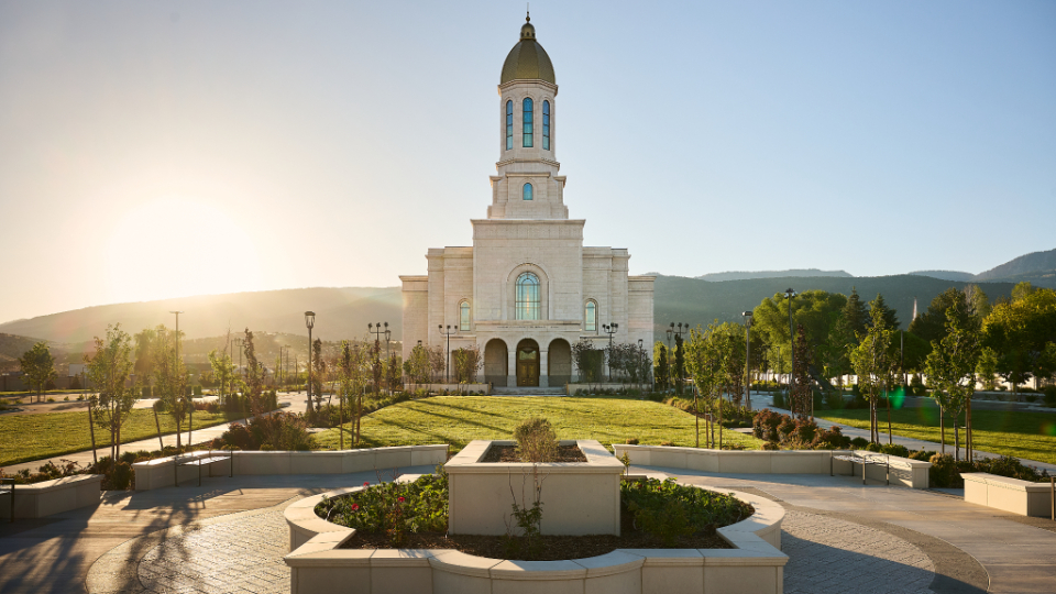 Church leaders prepare for Ephraim Utah Temple dedication - AOL