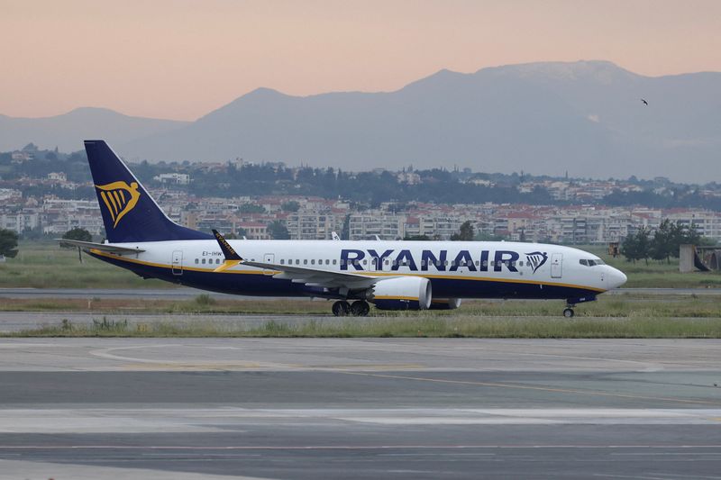 Ryanair Cuts Winter Passenger Target as Jet Fuel Costs Hit $140