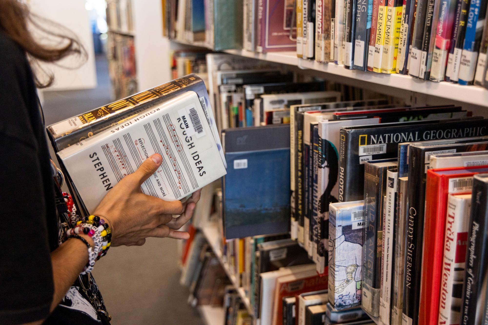 Breaking Point Image Science US public libraries at ‘breaking point’ amid ideological attacks ...