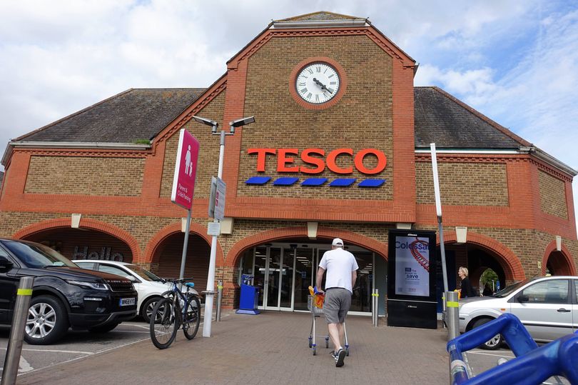 Nostalgic £6.50 cake on Tesco shelves is like stepping back in time to your childhood