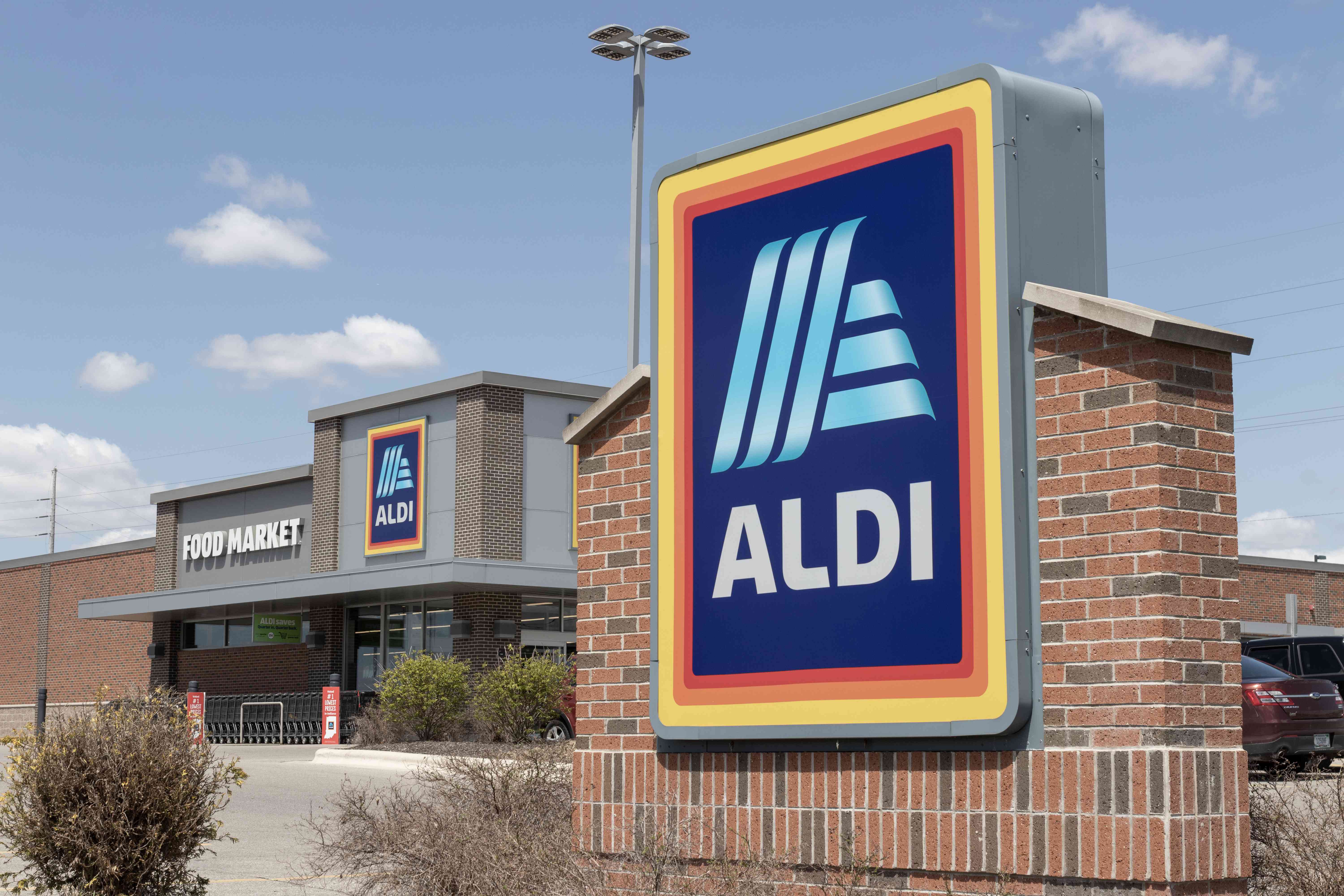 This Is The Worst Day To Shop At ALDI, According To A Frequent Shopper