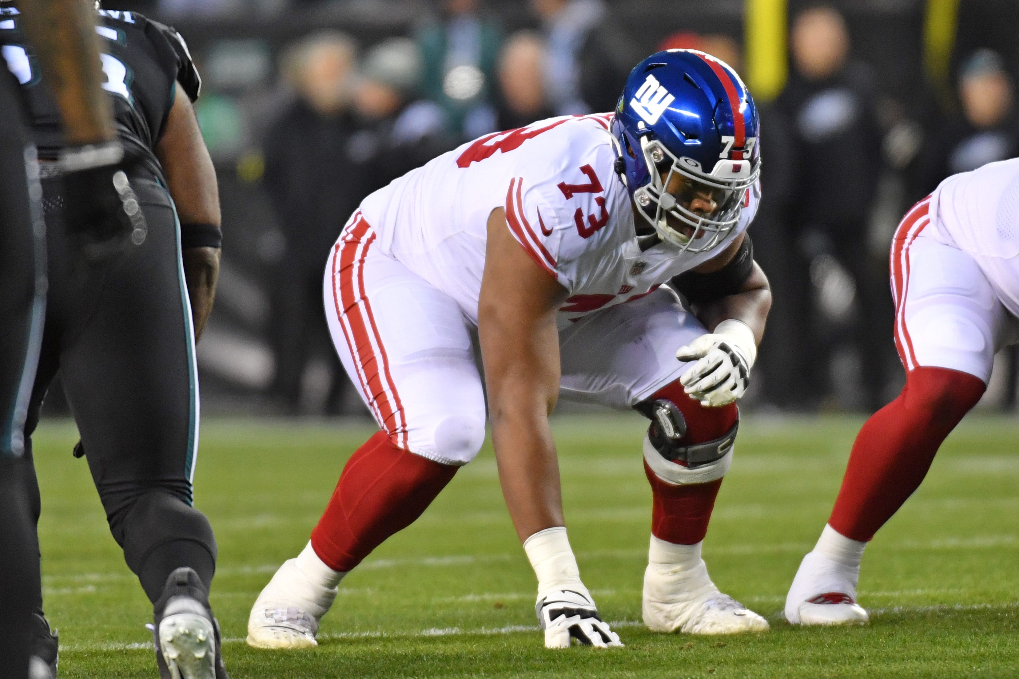 Raiders sign ex-Giants Evan Neal, Azeez Ojulari to practice squad