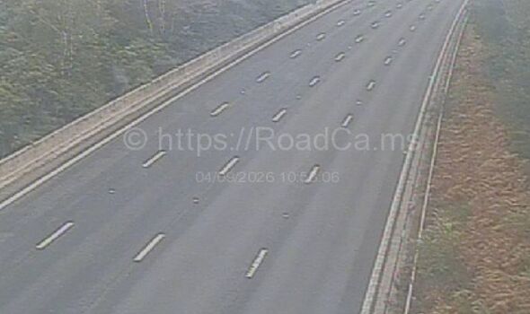 M3 traffic LIVE: Motorway hit with closures at M25 Bracknell junction after crash