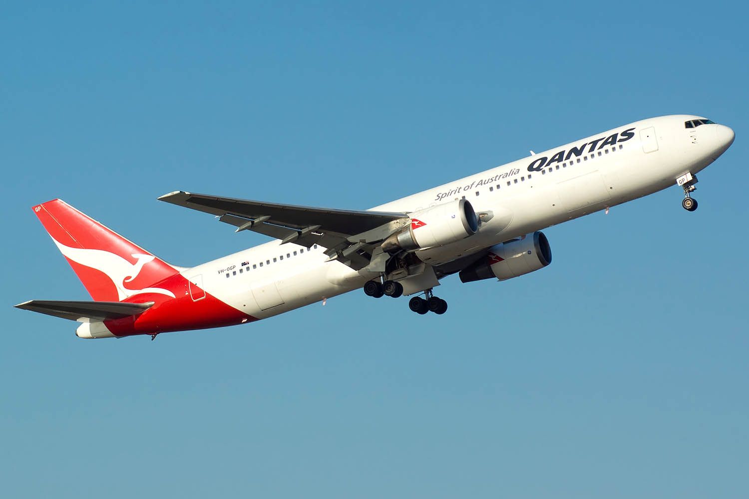 Qantas Plane Diverted After Witnesses Say Flames Burst from Engine: ‘I’ve Never Seen Anything Like It’