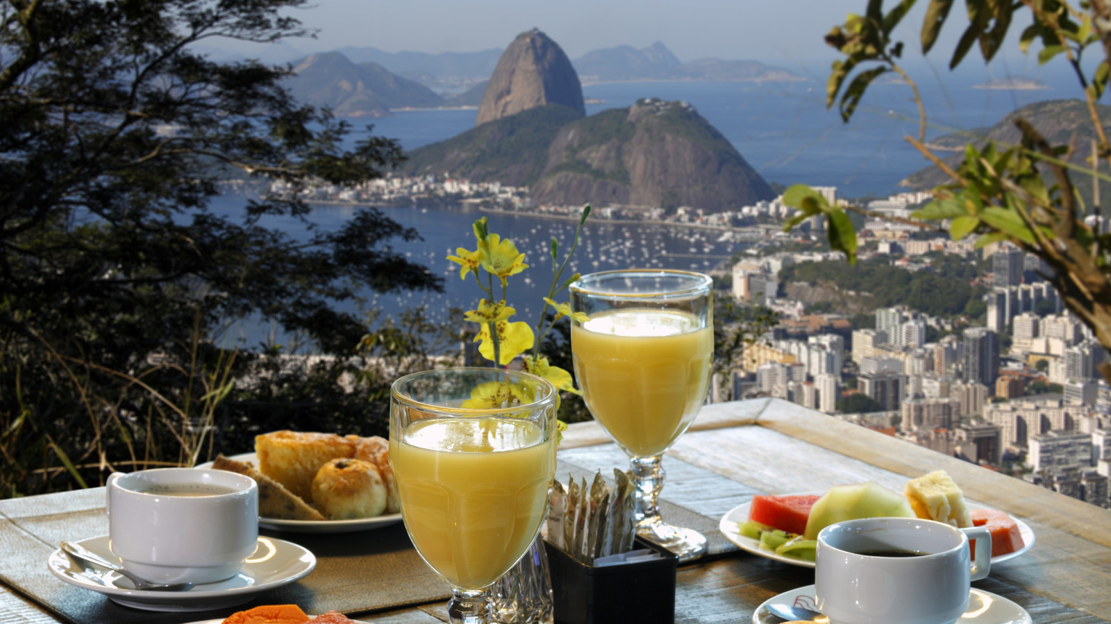 6 Brazilian Restaurant Rules American Tourists Break Within The First 10 Minutes