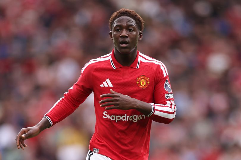Paul Ince issues challenge to Kobbie Mainoo after Man Utd splashed £155m on midfielders