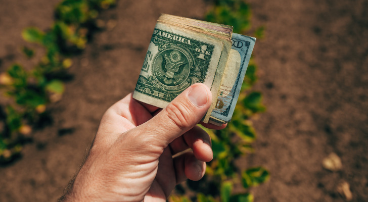 Dead money: Your savings account is losing the fight against inflation — where 4 financial advisors grow their cash instead