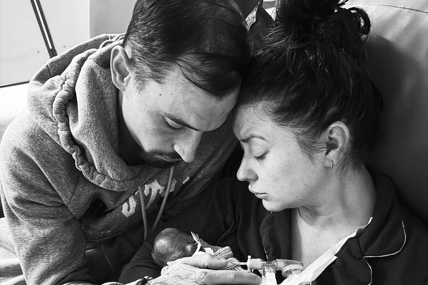 Holly Ditchfield announces death of twin boys nine days after premature birth