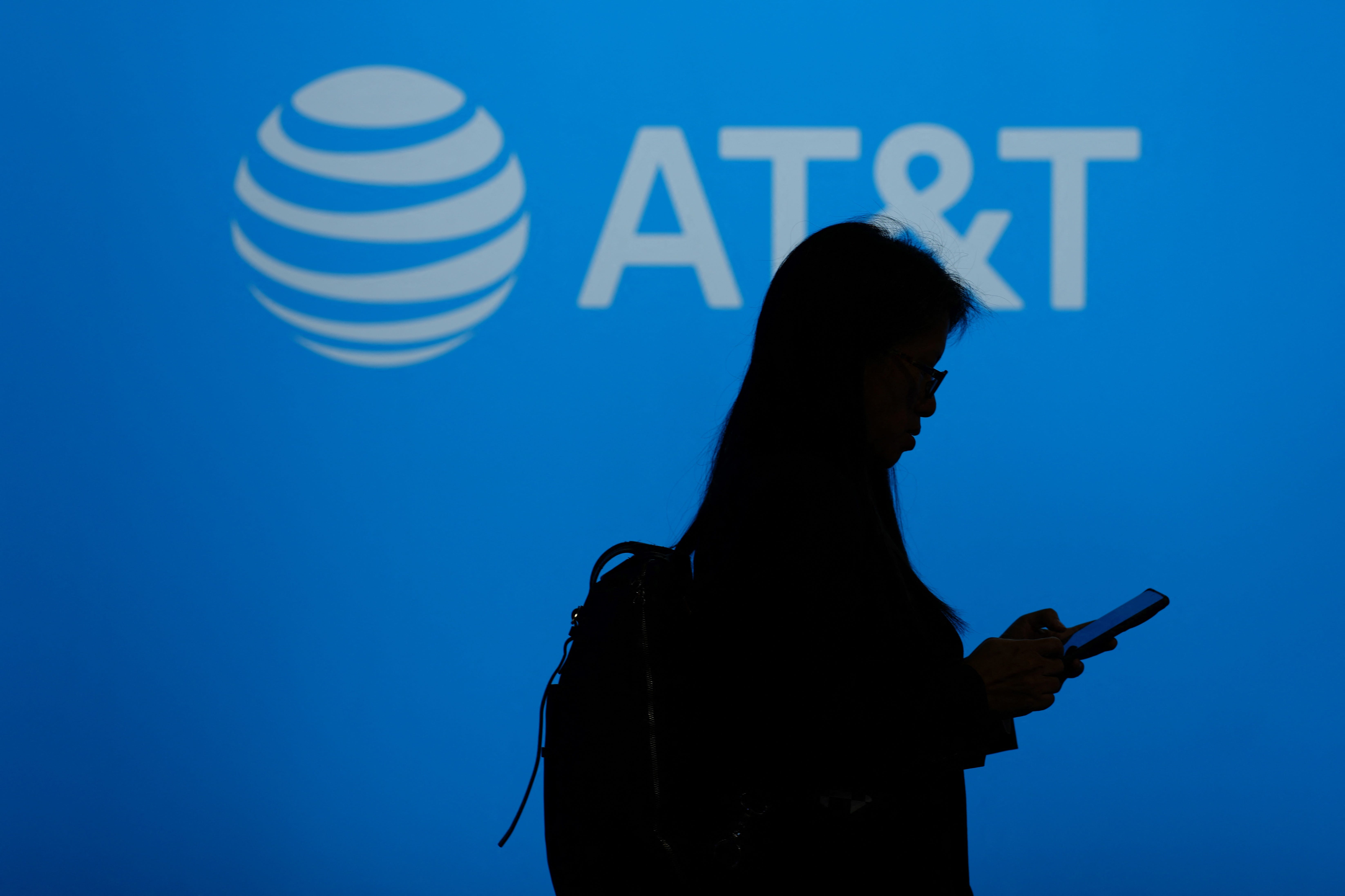 AT&T outages on Monday. AT&T outage map. AT&T outage near me