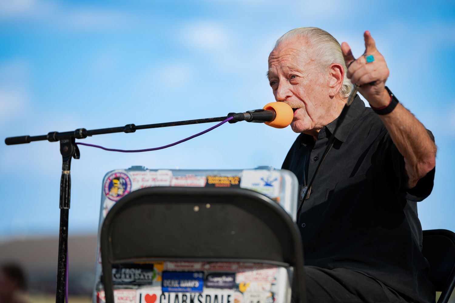 Charlie Musselwhite Talks New Music, “Blues Brothers” Legacy and Keeping Tradition Alive: ‘I’m Lucky to Be Anywhere’ (Exclusive)