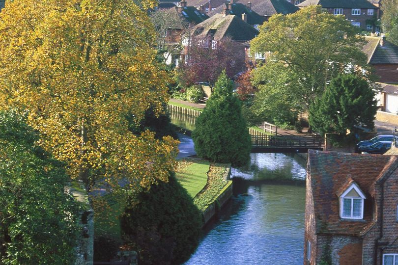 'Prettiest city in England' just 1 hour from London with iconic landmark and scenic views