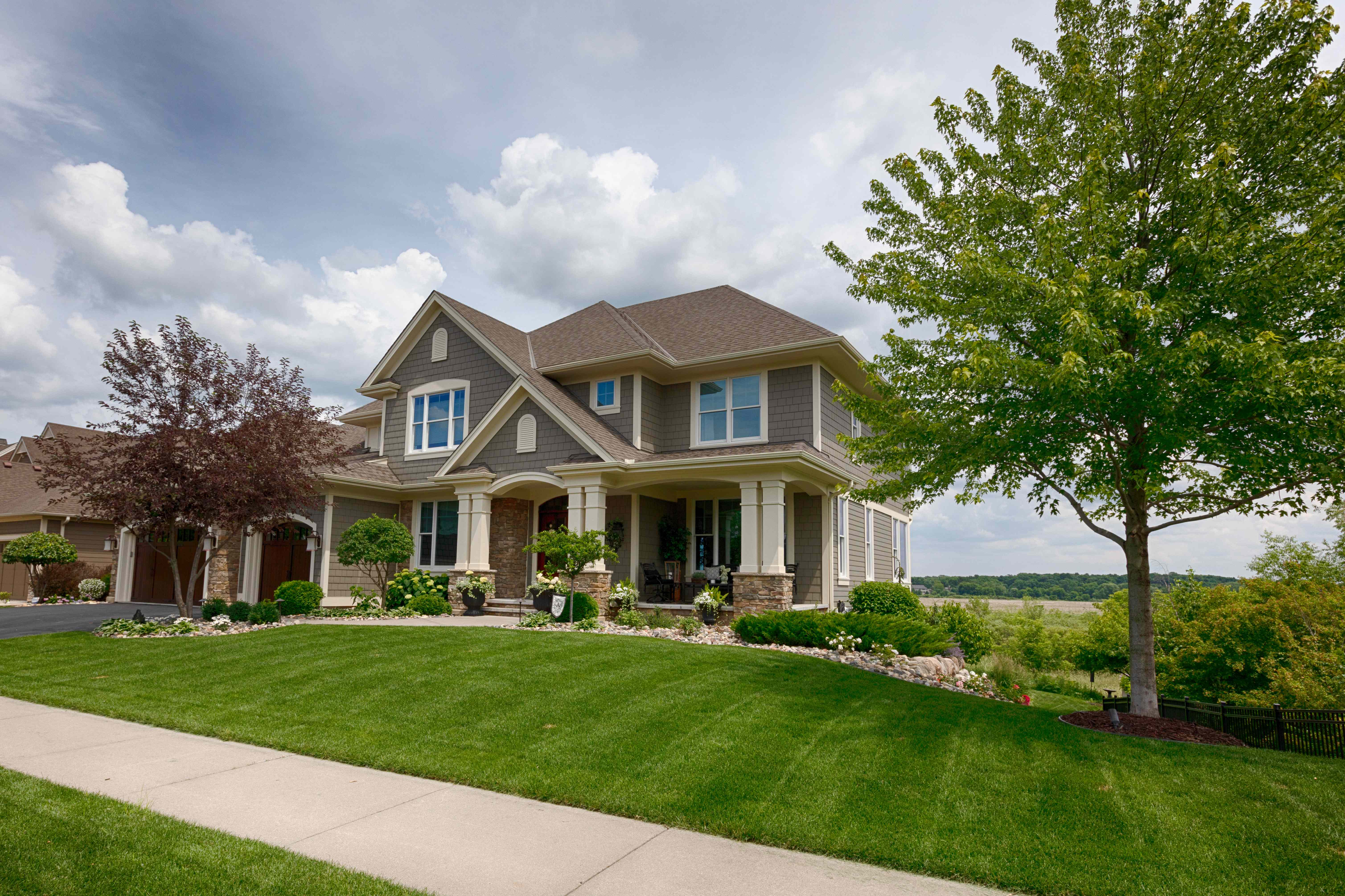 5 Trees That Can Boost Your Home's Curb Appeal and Resale Value, According to Appraisers