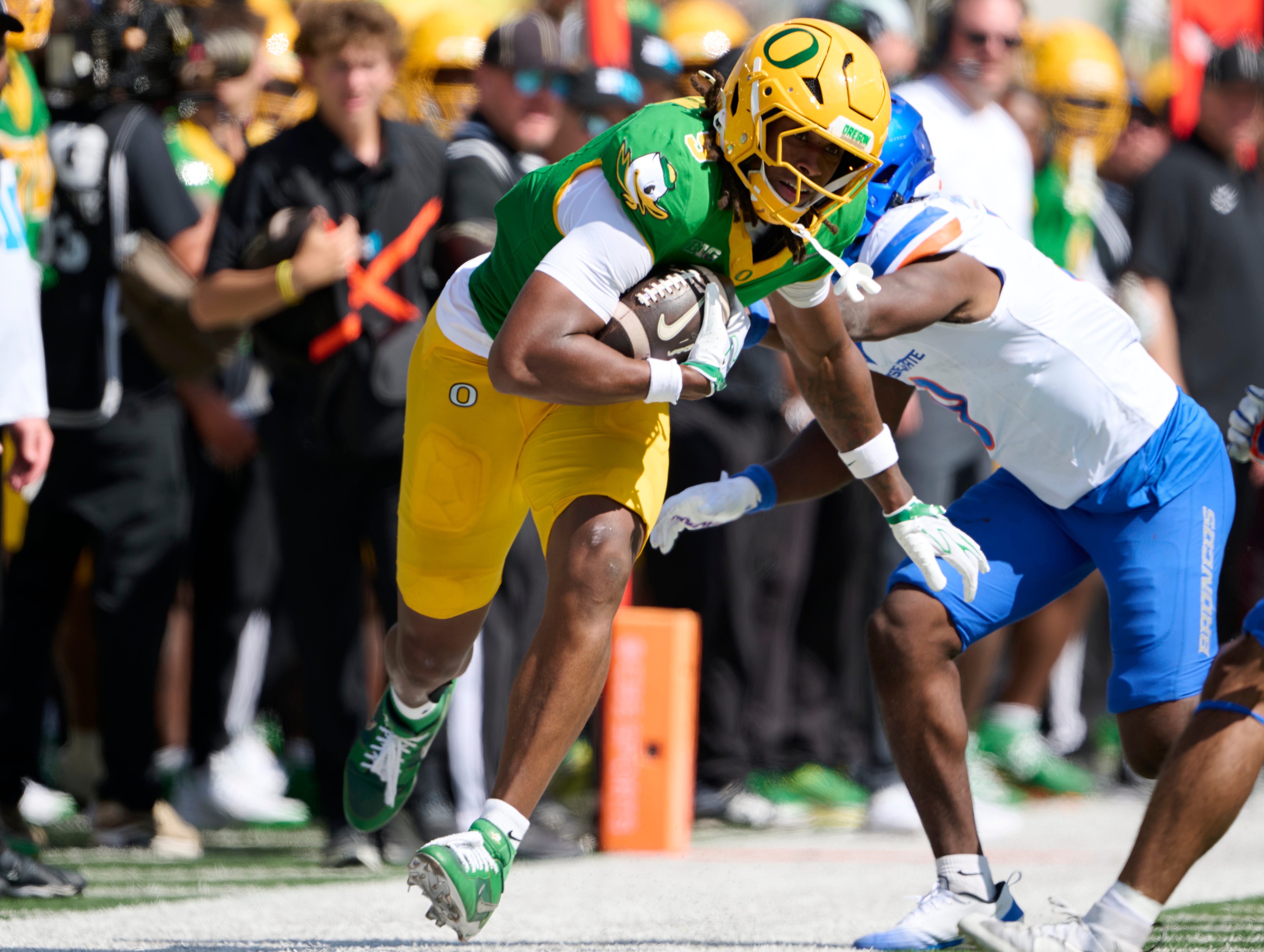 Reshuffled college football rankings see Oregon tumble, LSU rise in US LBM Coaches Poll