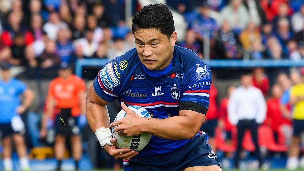Castleford sign Wakefield half-back Lino