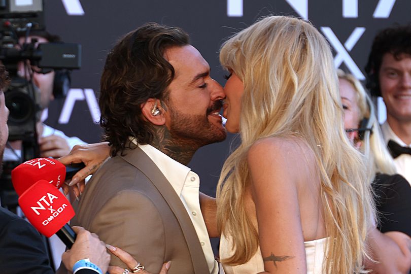Olivia Attwood and Pete Wicks kiss and pack on PDA at NTAs as romance heats up