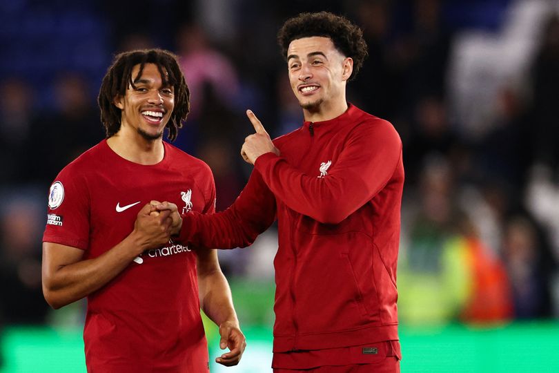 Photo: AOL Mourinho Ends Trent Alexander-Arnold's Midfield Experiment