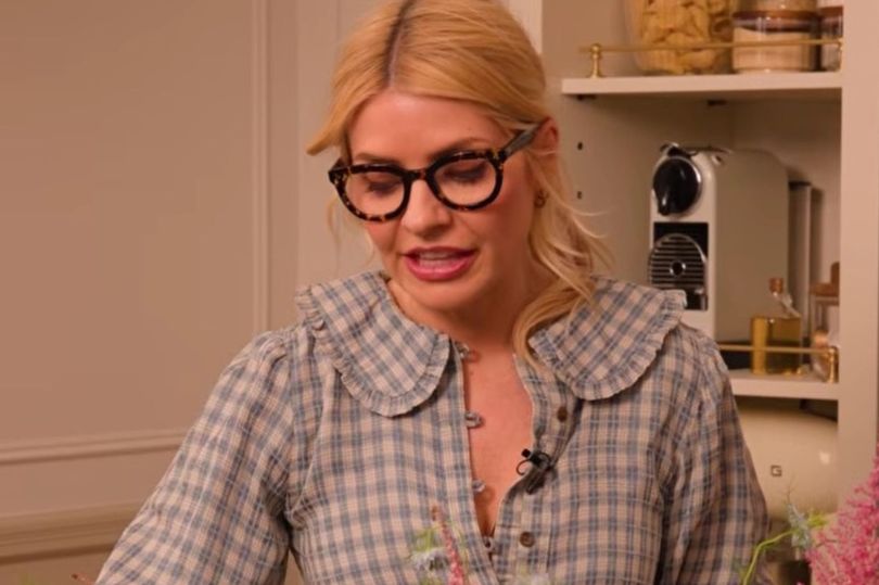 Holly Willoughby's £19 blue gingham blouse is a must-have for autumn