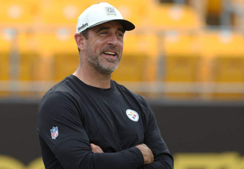 “The NFL Is Not a Meritocracy”: Aaron Rodgers Calls Out League's “Weird” Rules For Disrespecting Veteran Players