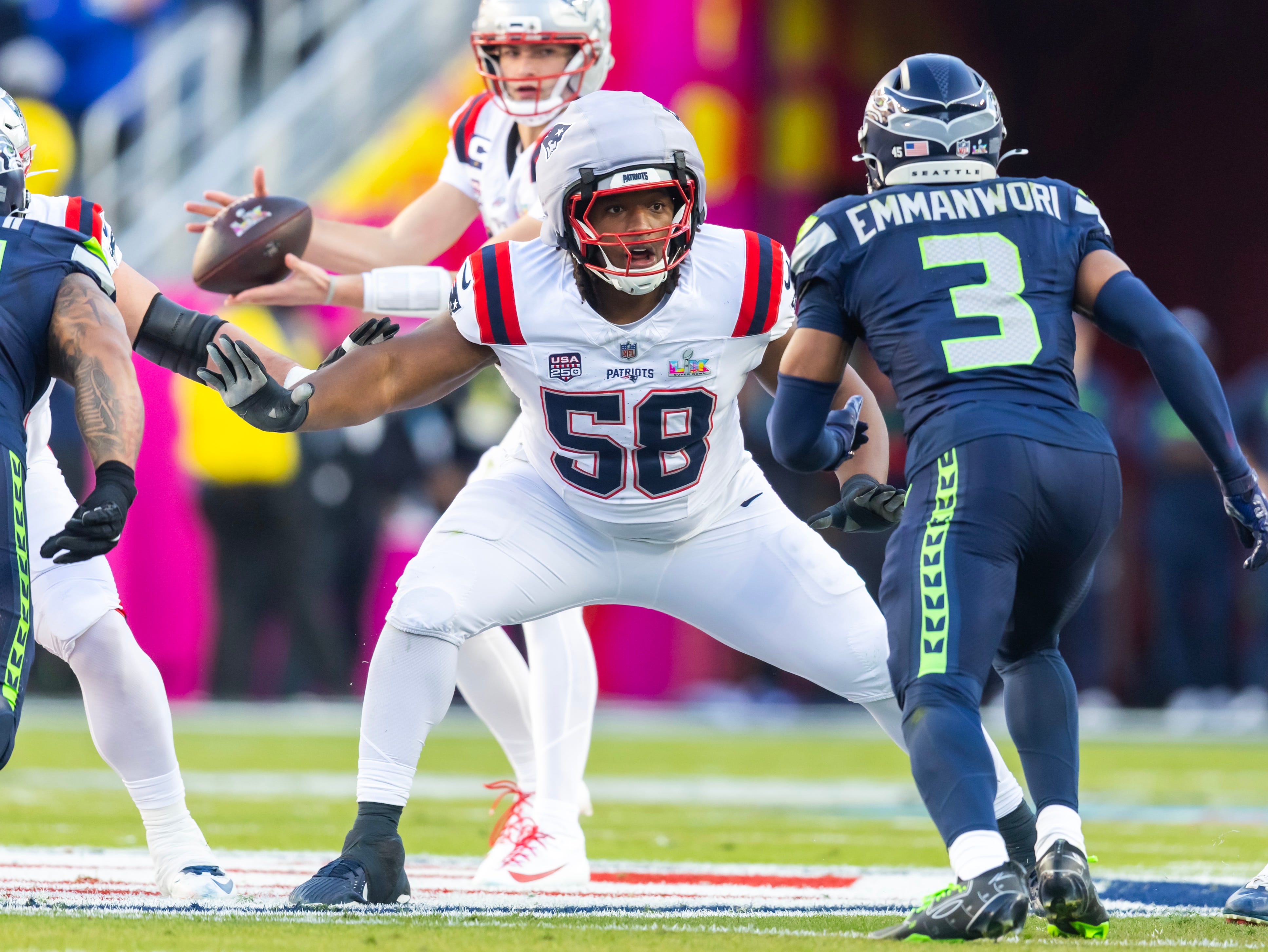 Who's playing NFL football tonight? Start time, TV channel, where to watch