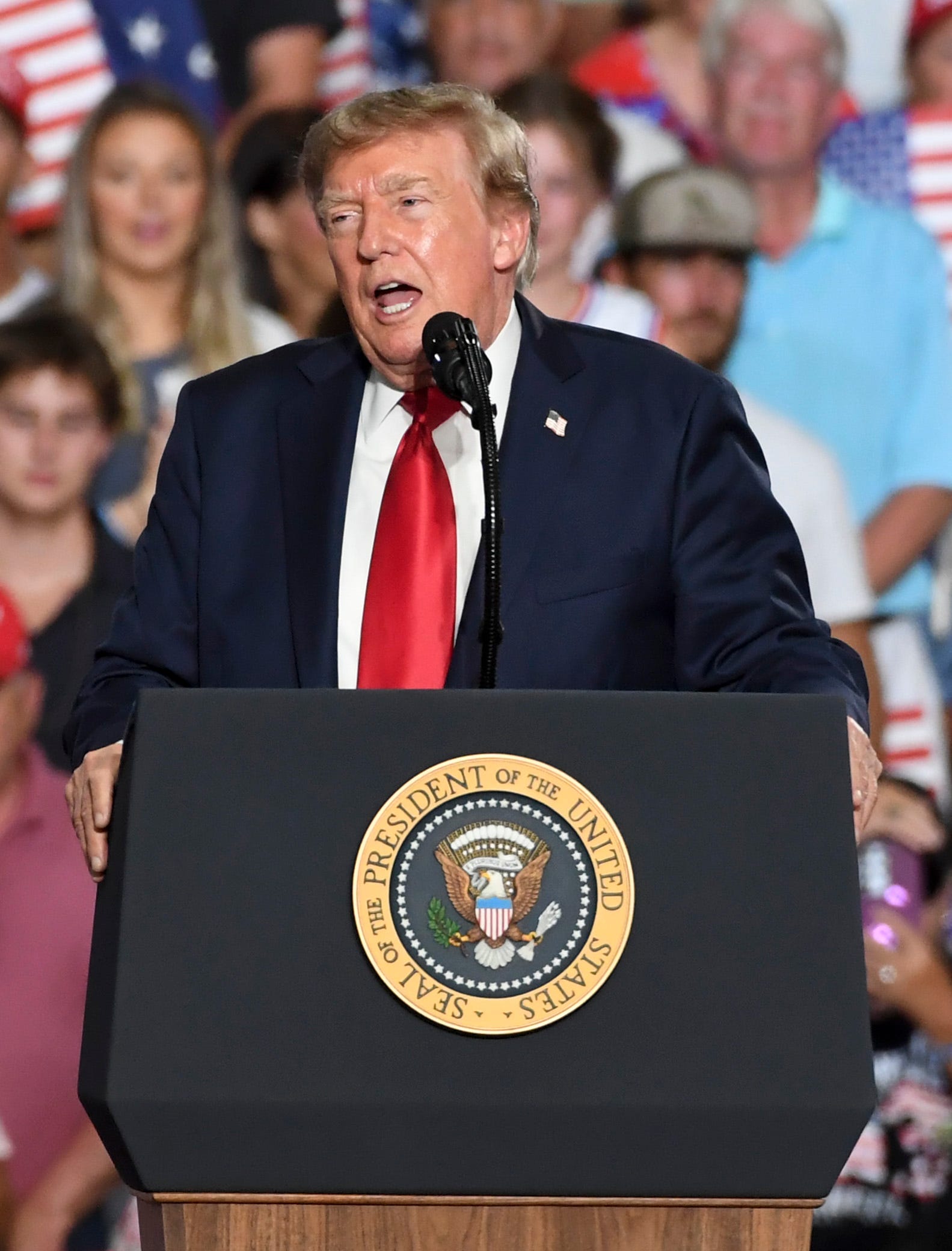 Trump's September 2026 approval polls continue to fall in SC, U.S.