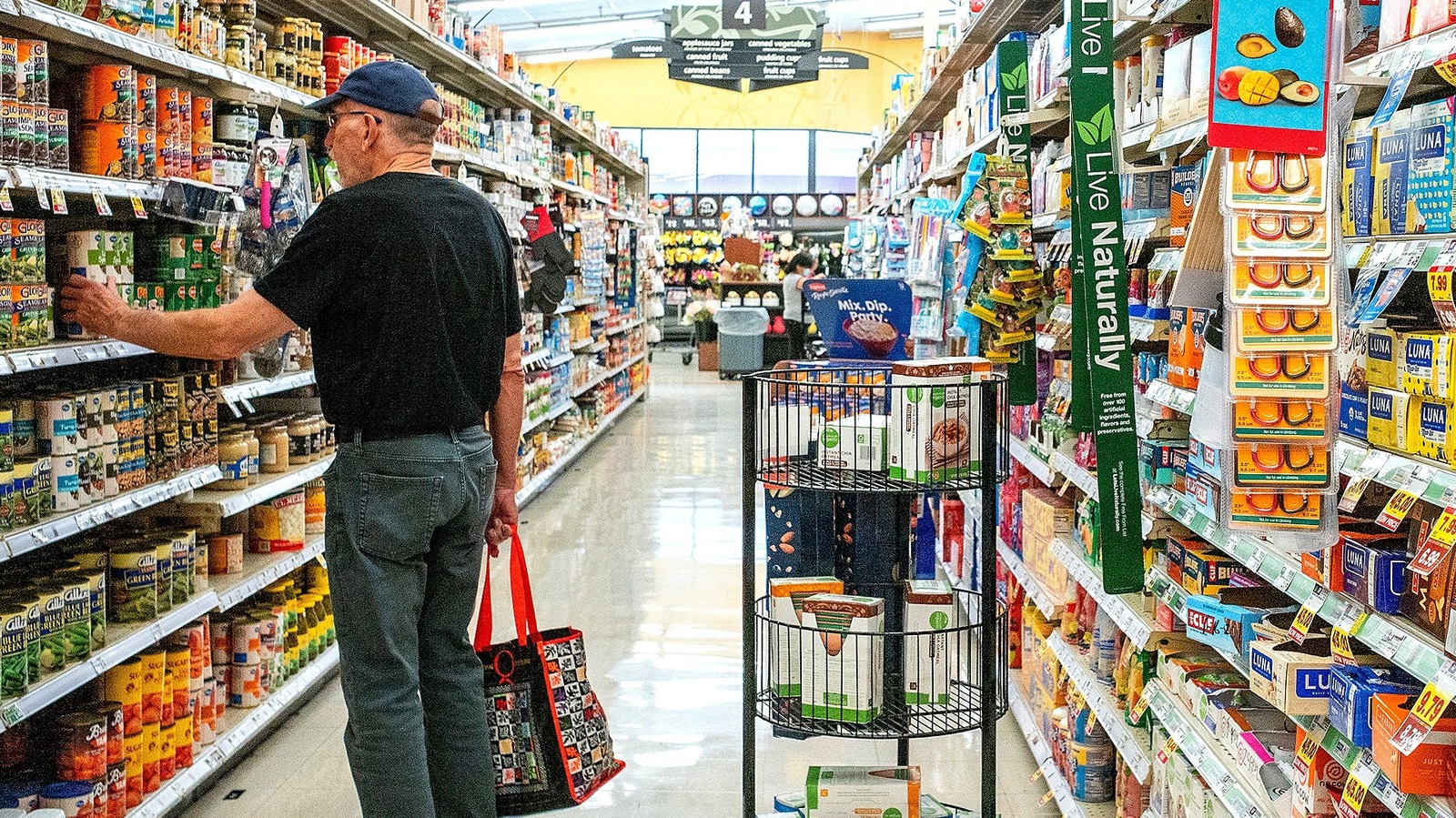 The Absolute Best Days Of The Week To Shop At Kroger