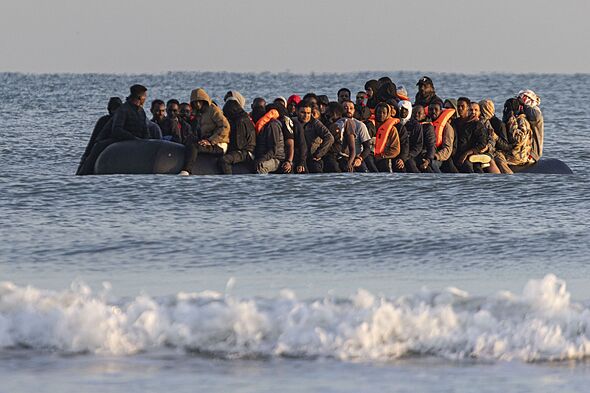 France to ask UK to take in migrants from across the EU
