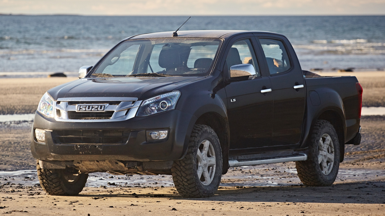 No, Toyota Doesn't Own Isuzu - Here's Who Does