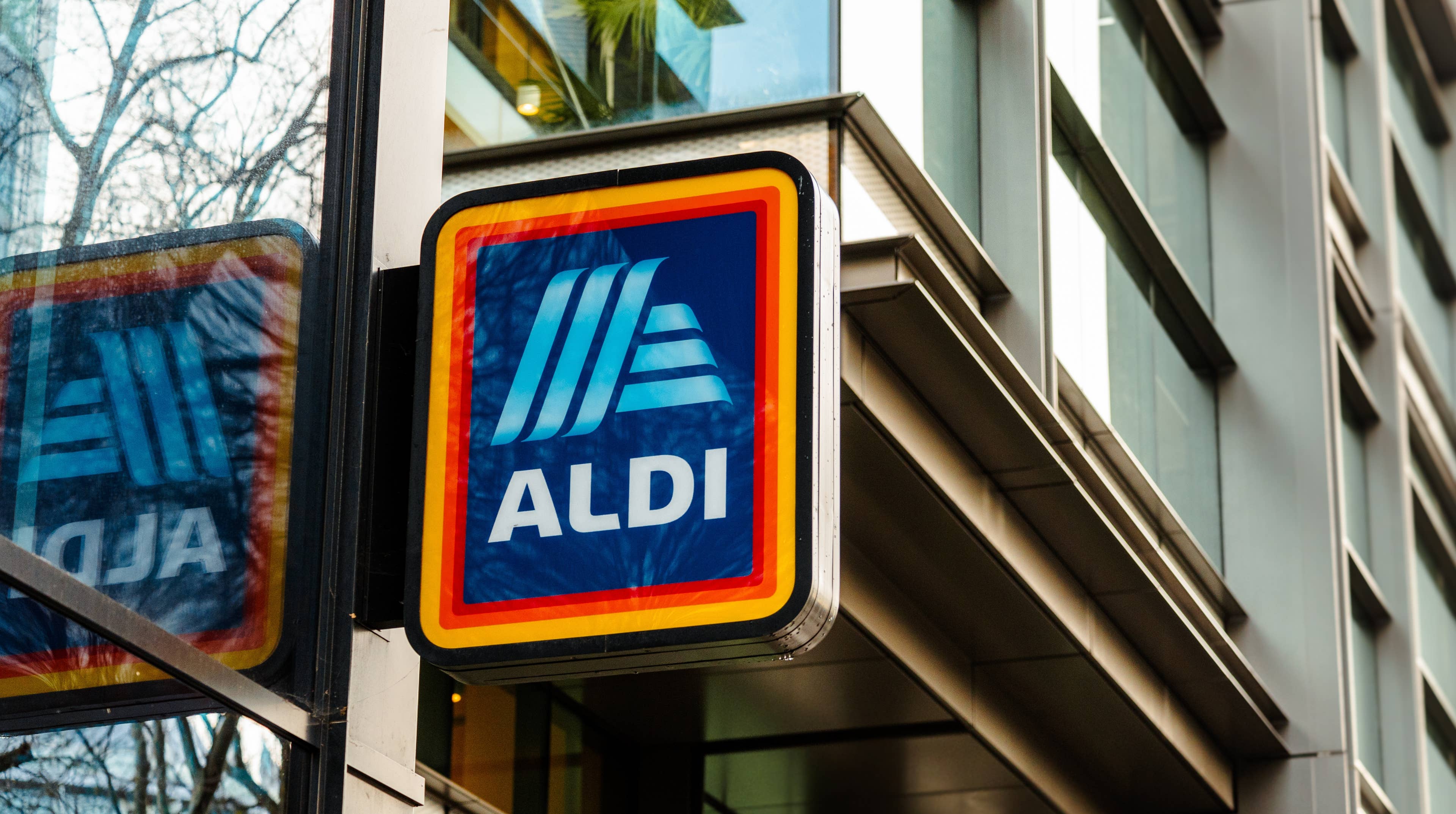 Aldi's $10 Pie Bakers Add a Touch of Harvest Charm to Fall Desserts