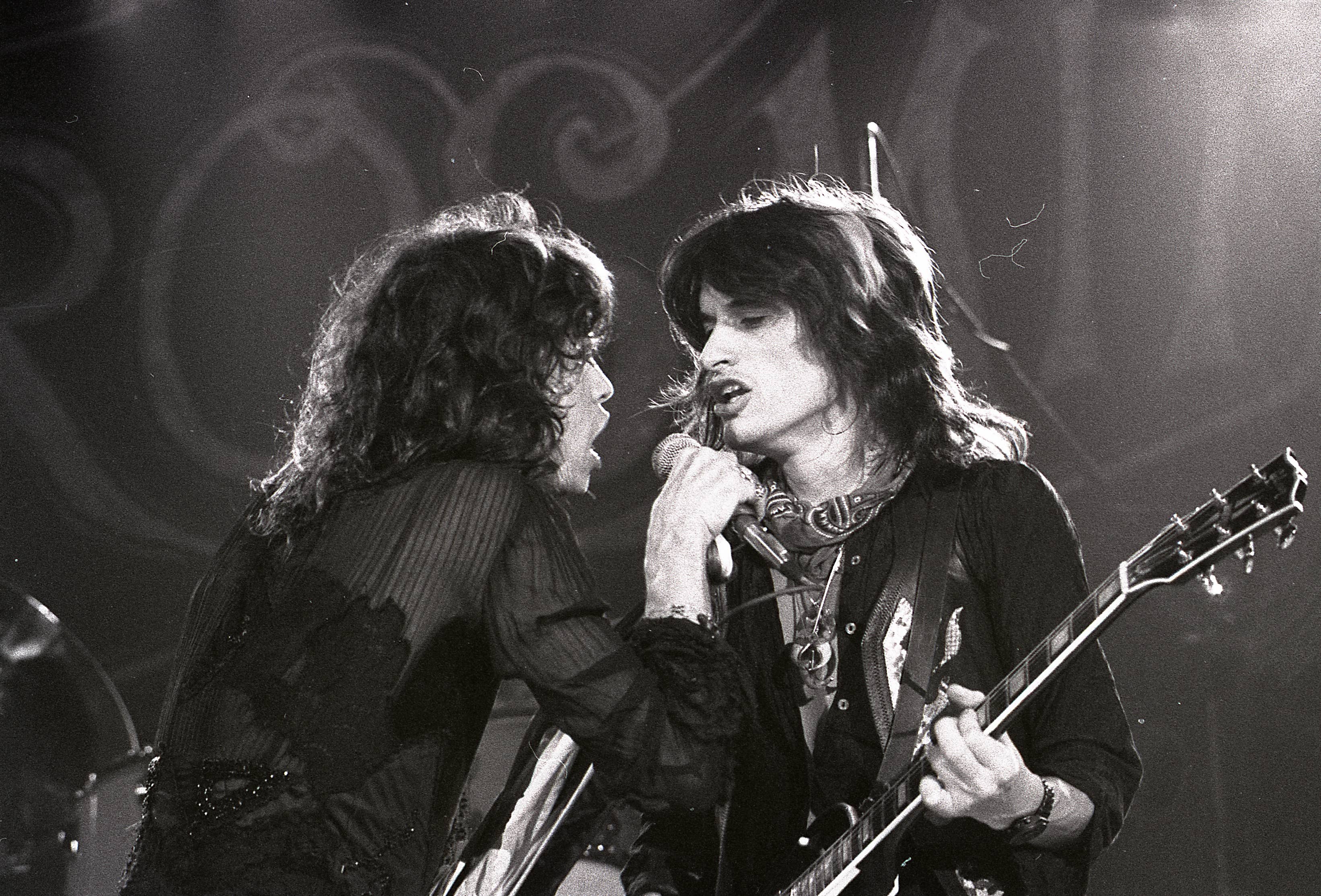 Strring Drawing Aerosmith's 'Draw the Line': The Rock Classic Recorded in a New York ...