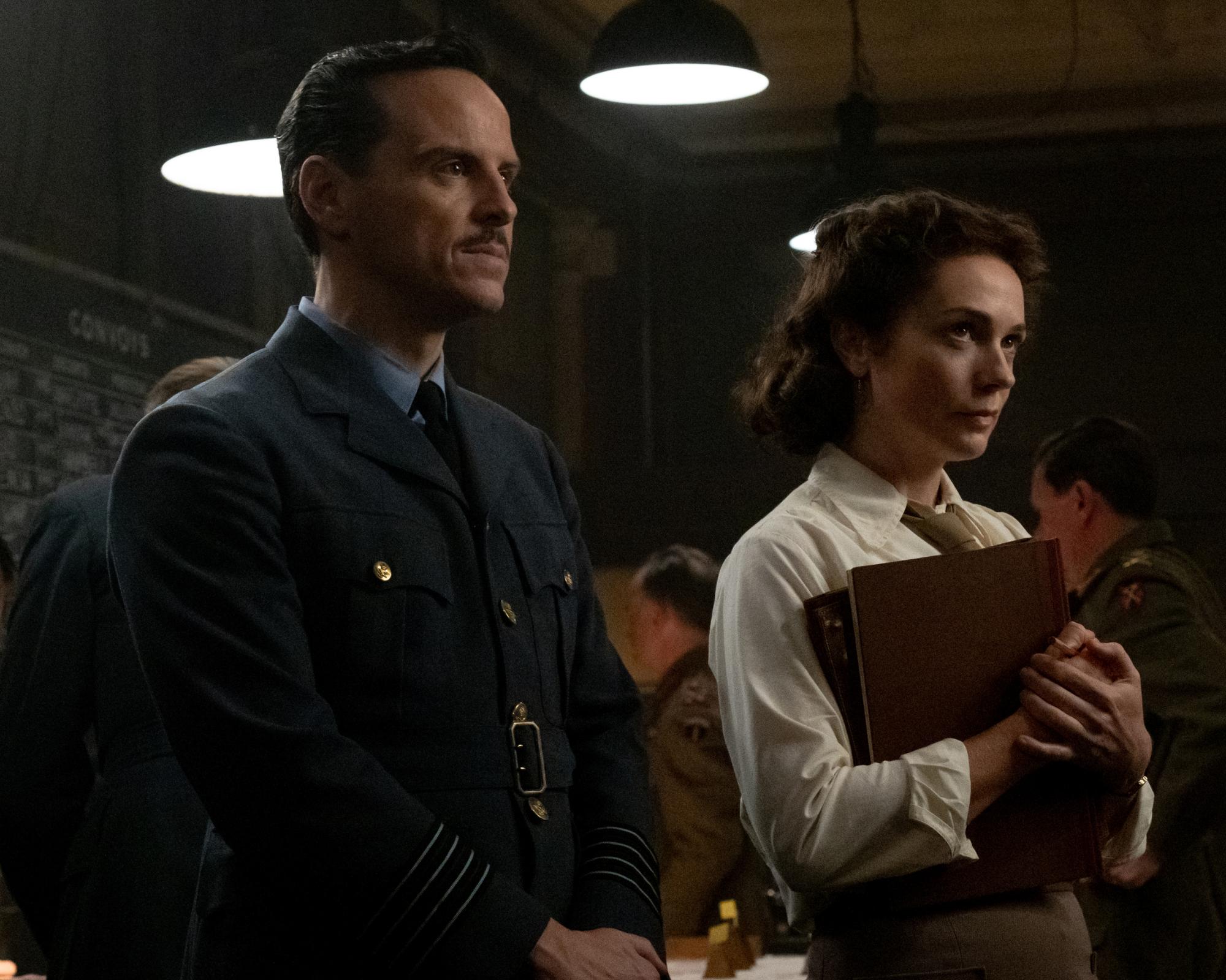 Pressure review – stormy weather in tense D-day forecast retelling