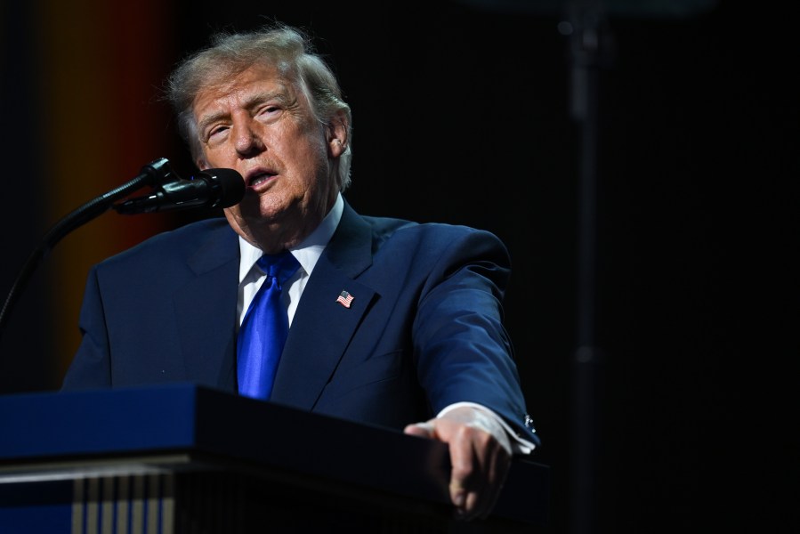 Trump promises $5K dividend if Republicans win midterms