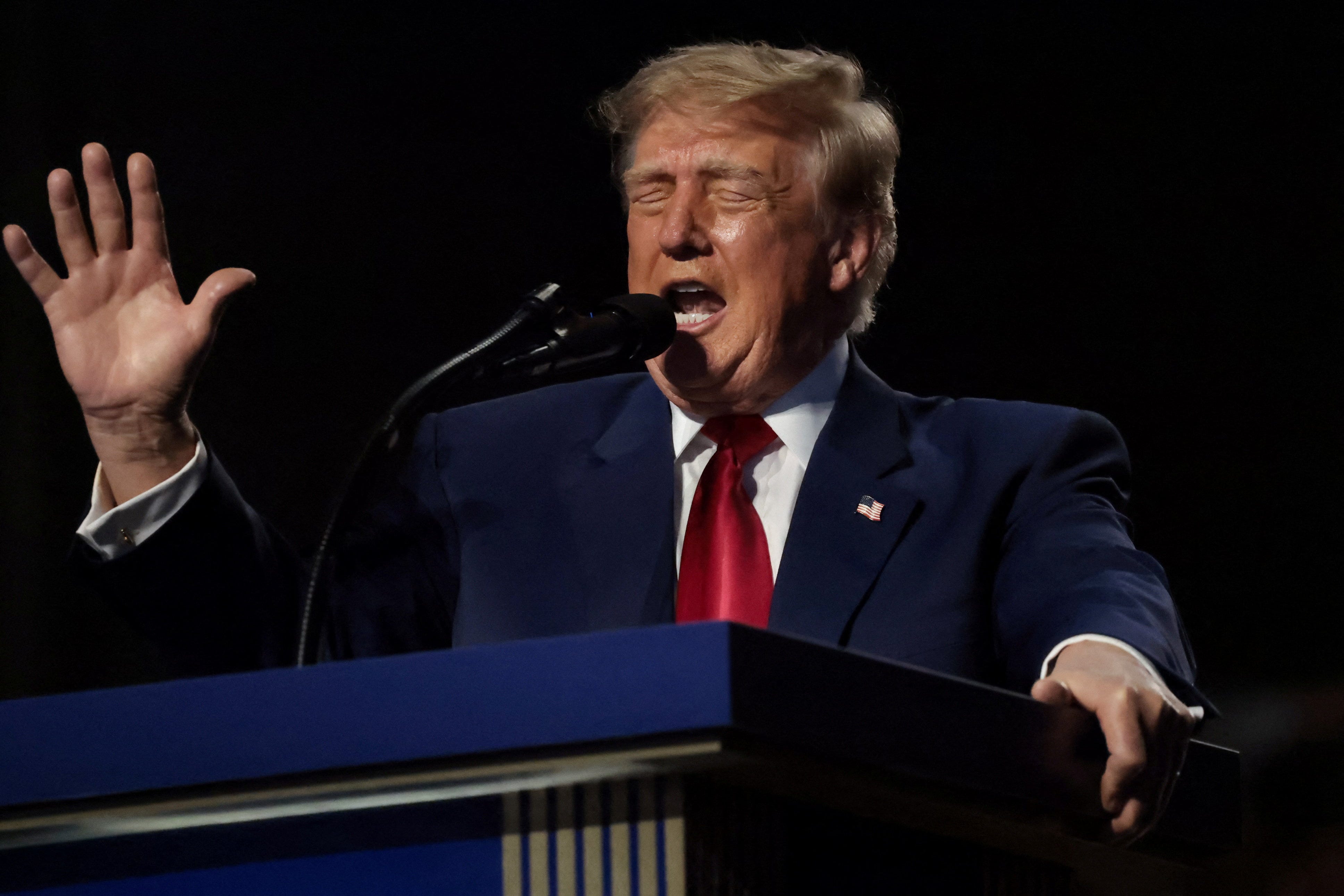 Trump promises $5,000 dividend if GOP wins midterms