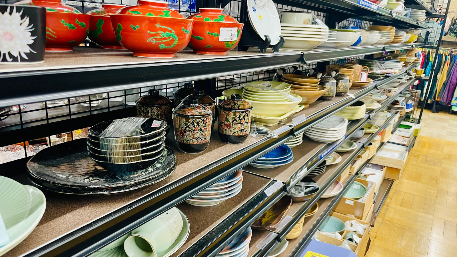 The Unexpected Way You Should Be Using Thrifted Bowls As Decor In Your Kitchen