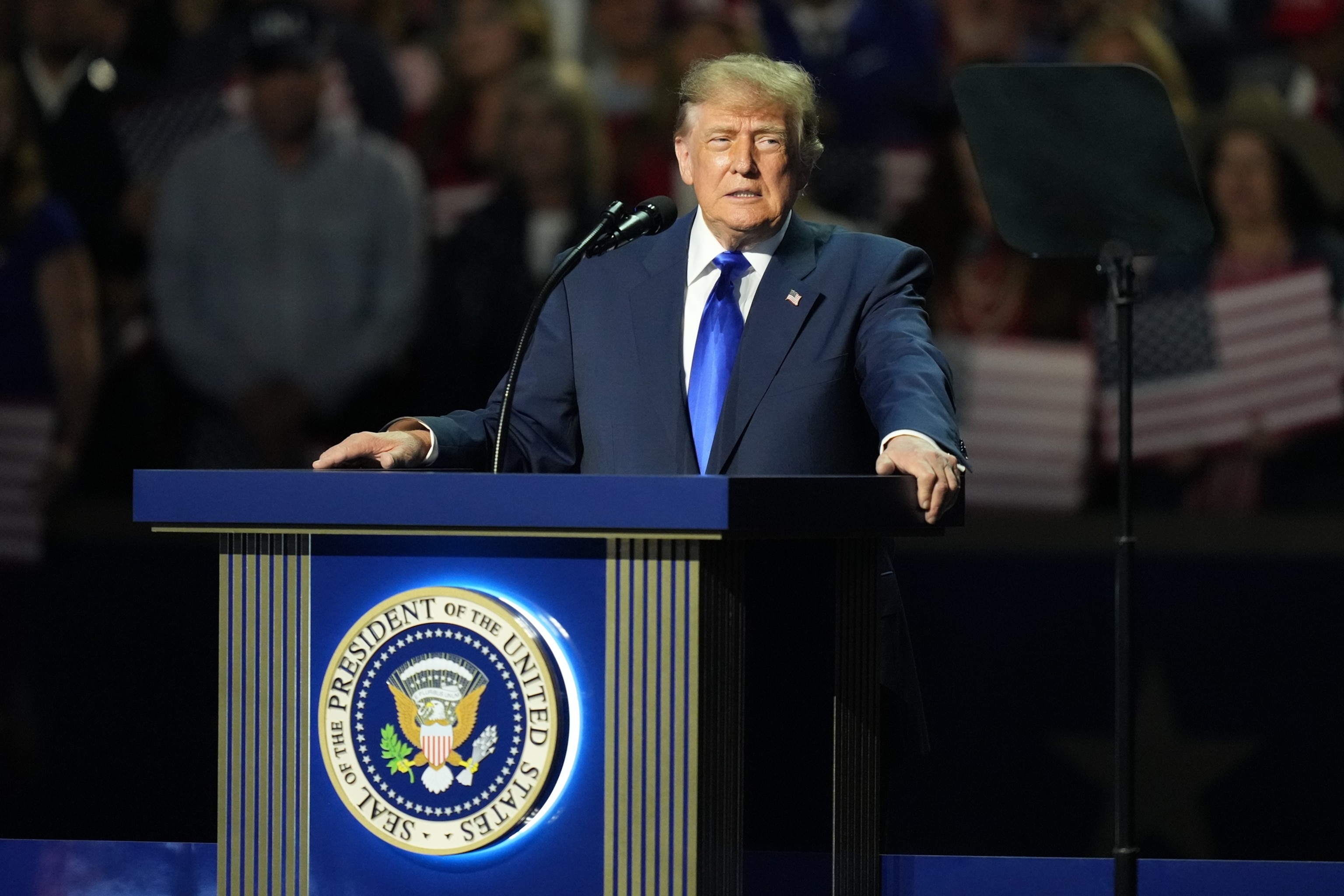 Reality check -- you probably wont get a $5 , 000 Trump check : ANALYSIS