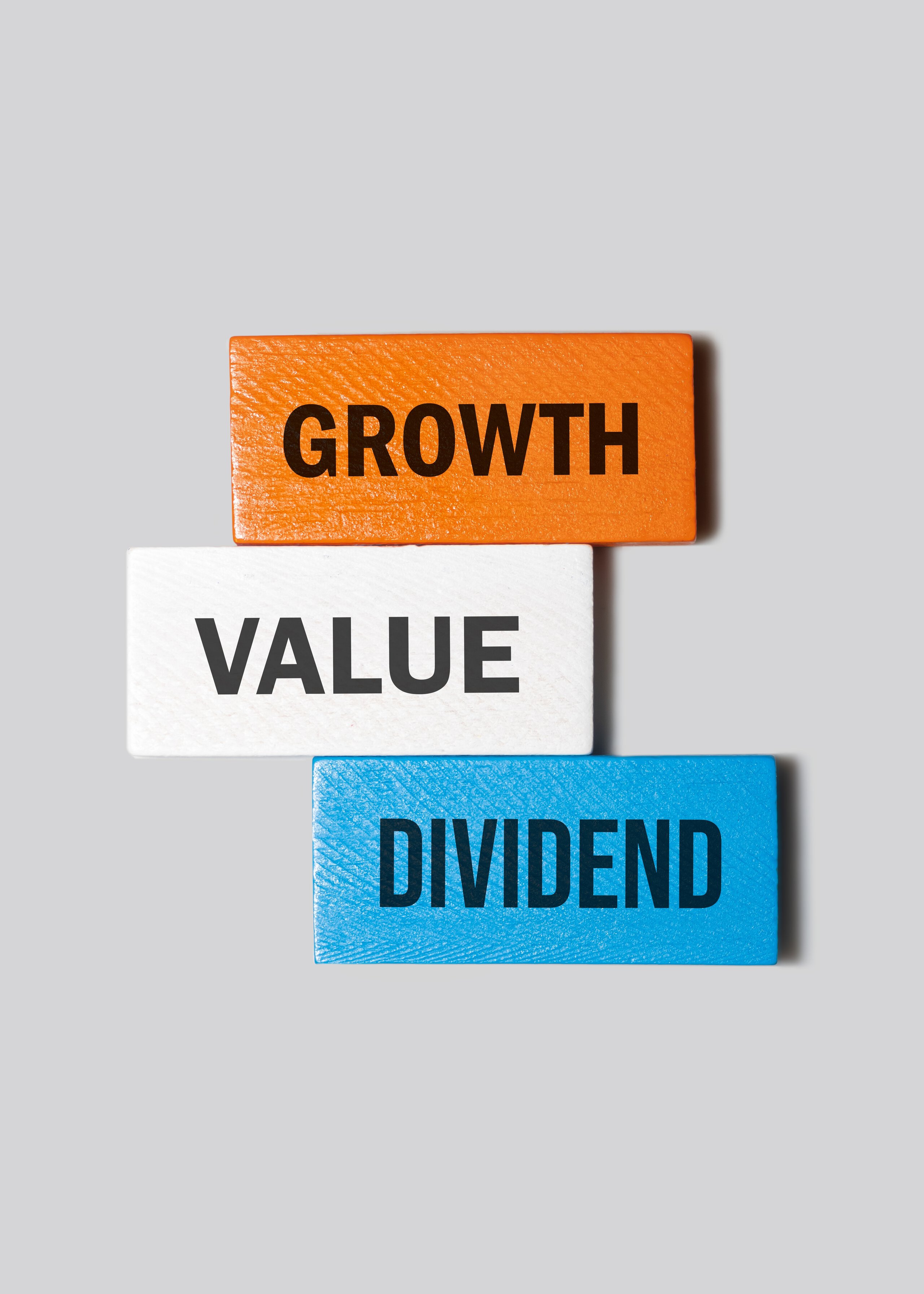 This 0.06%-Fee Dividend ETF Is Beating the S&P 500 by 16% YTD Without Owning a Single Magnificent Seven Stock