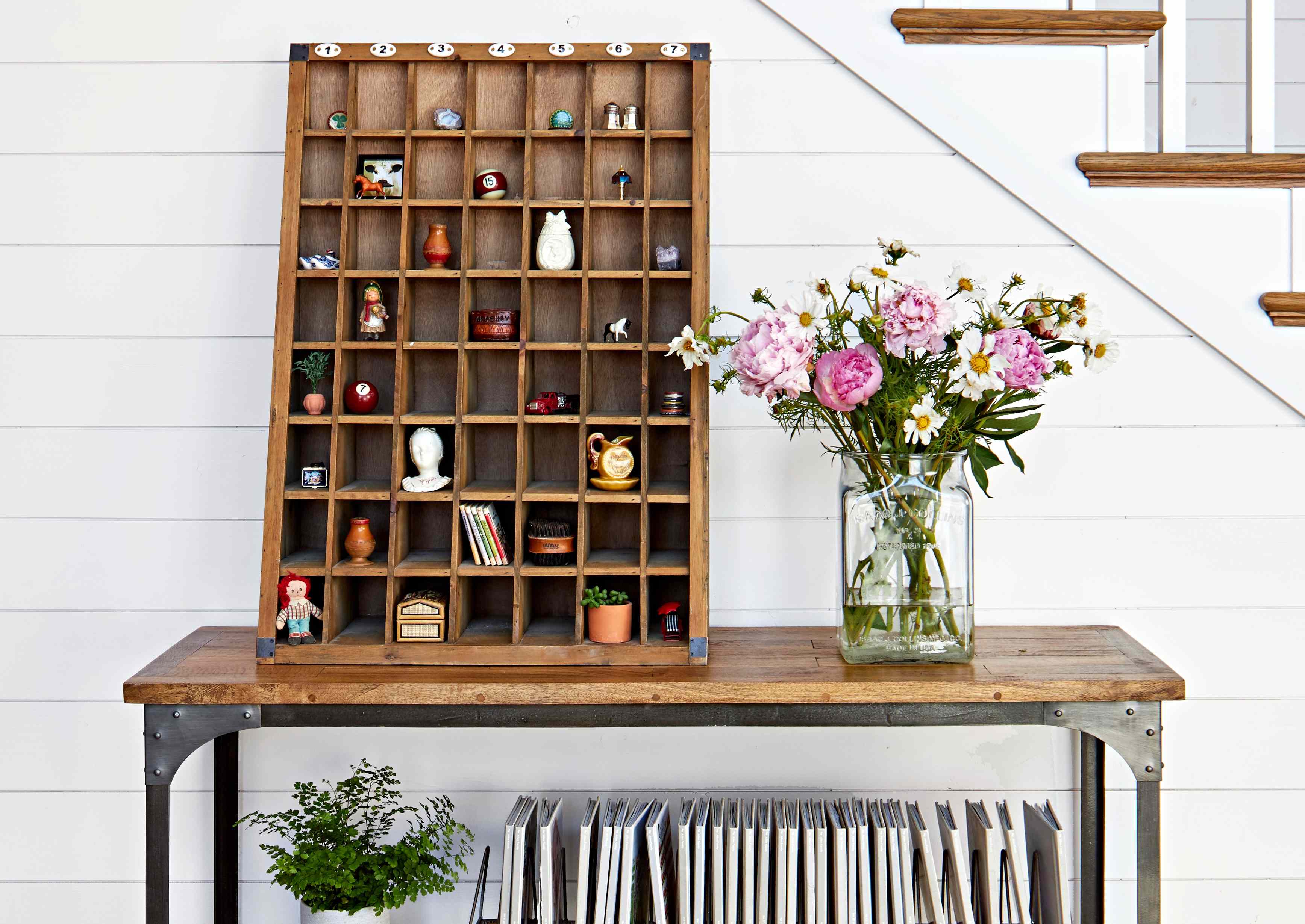 This Vintage Find Is the Perfect Way to Show Off Your Trinkets