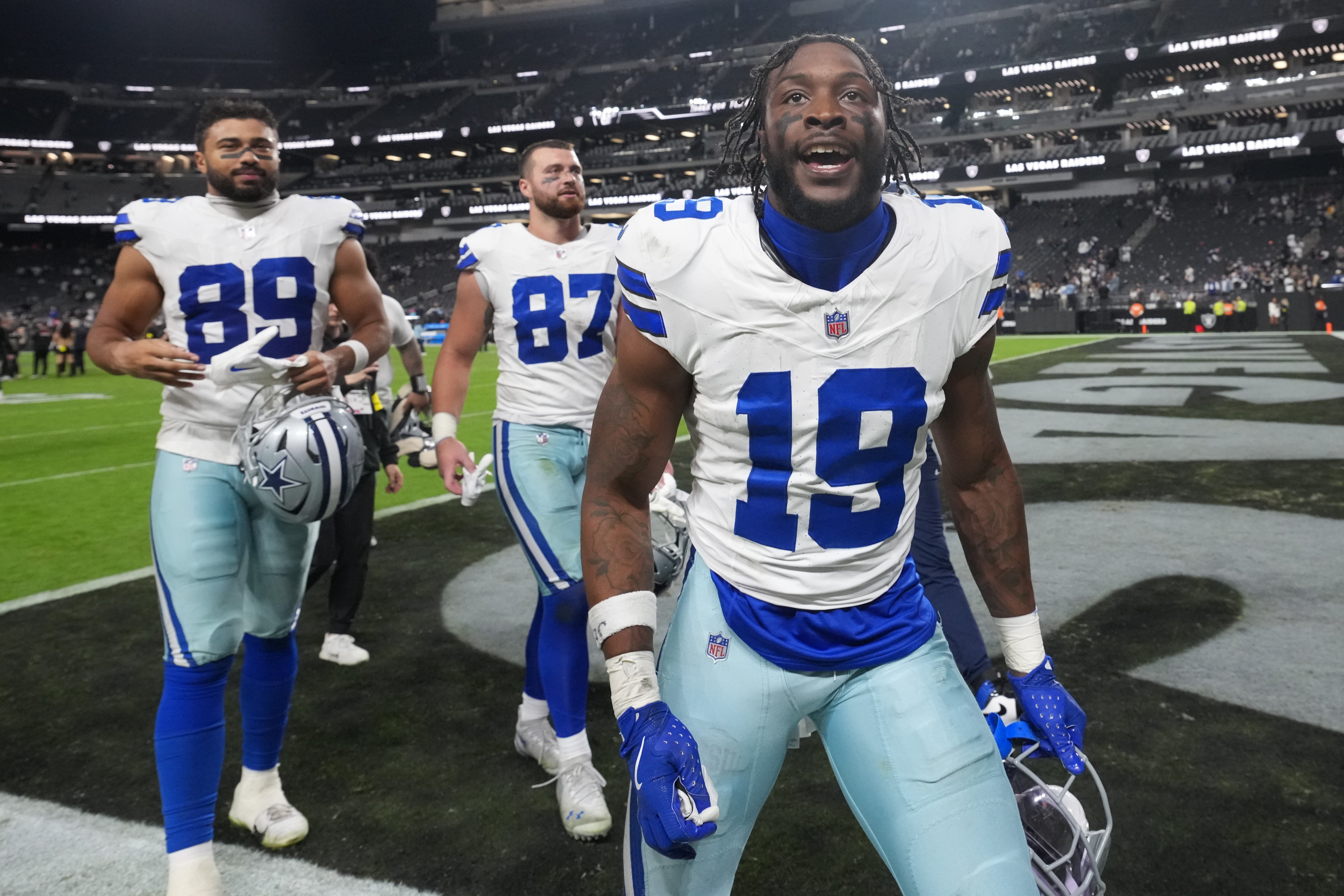 Instant Analysis: Salary-smart Cowboys secure 2 pending RFAs, continuity