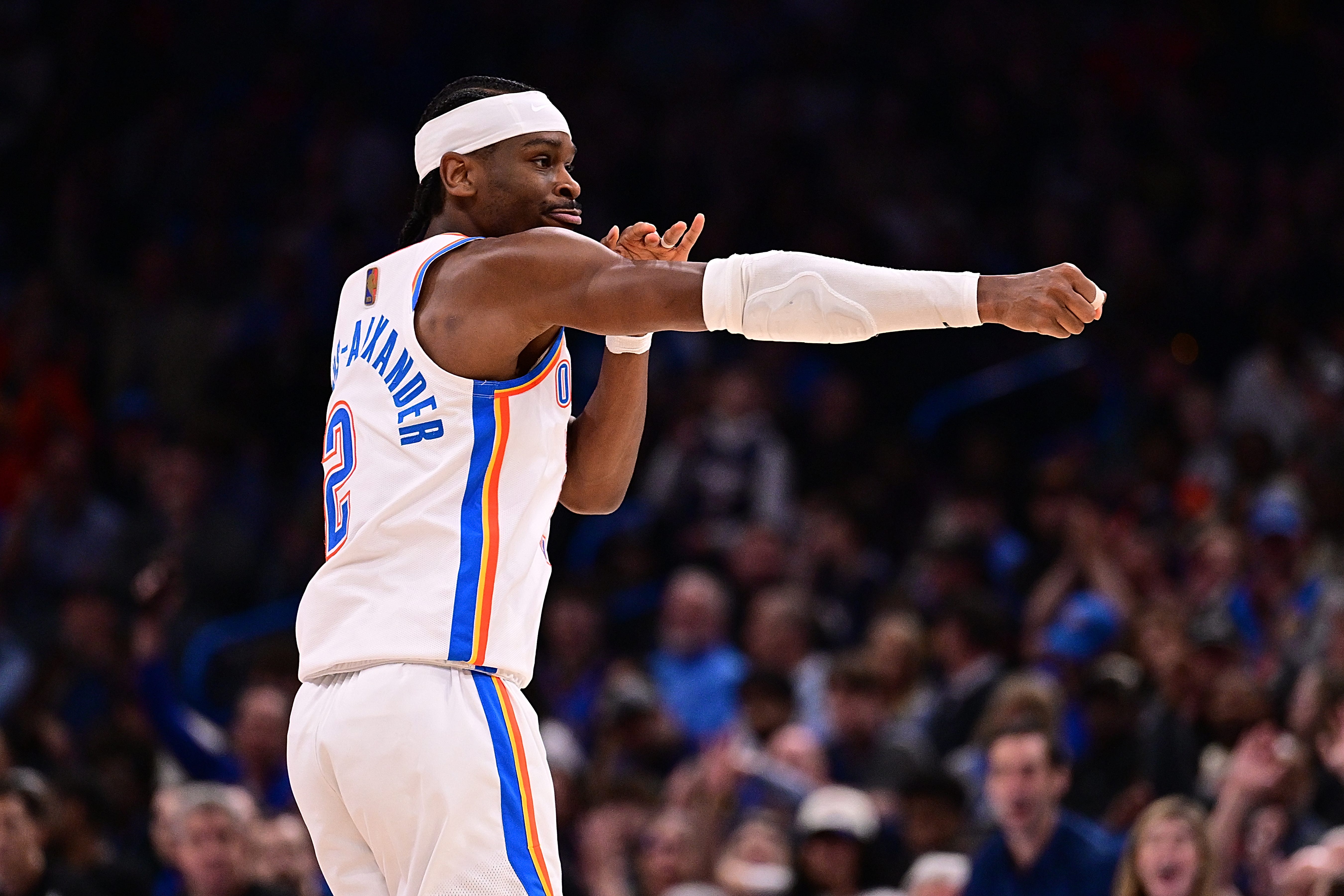 Alexander Back Shai Gilgeous-Alexander drops social media poem amid NBA offseason - AOL