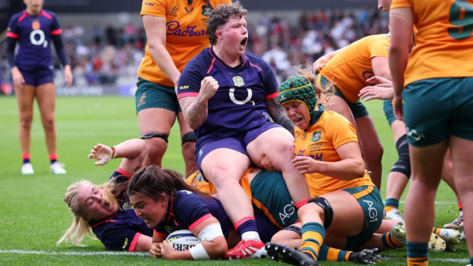 'Absolute joke' to be worried - Mitchell on England's response