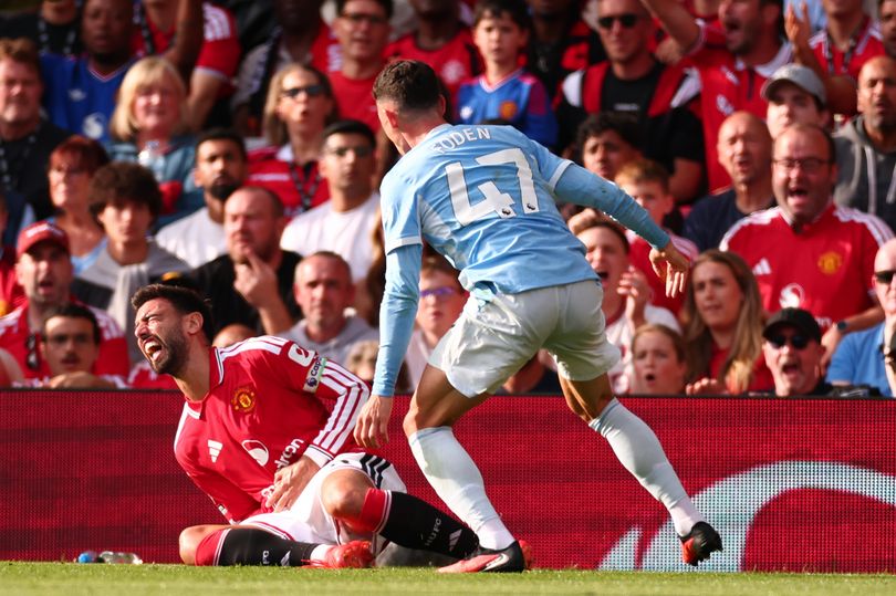 Bruno Fernandes' lamentable behaviour in Phil Foden incident not befitting of Man Utd captain - AOL