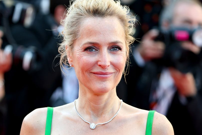 X Files star Gillian Anderson says she's pansexual and reveals relationships with women
