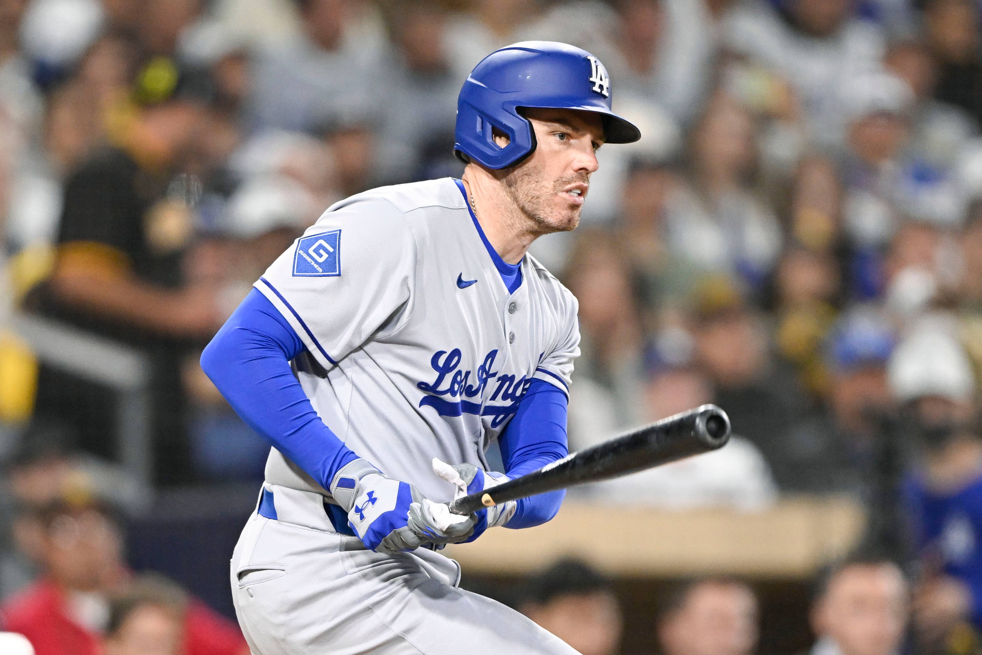 Dodgers' Freddie Freeman Sits Out Against Reds Due to Ongoing Knee